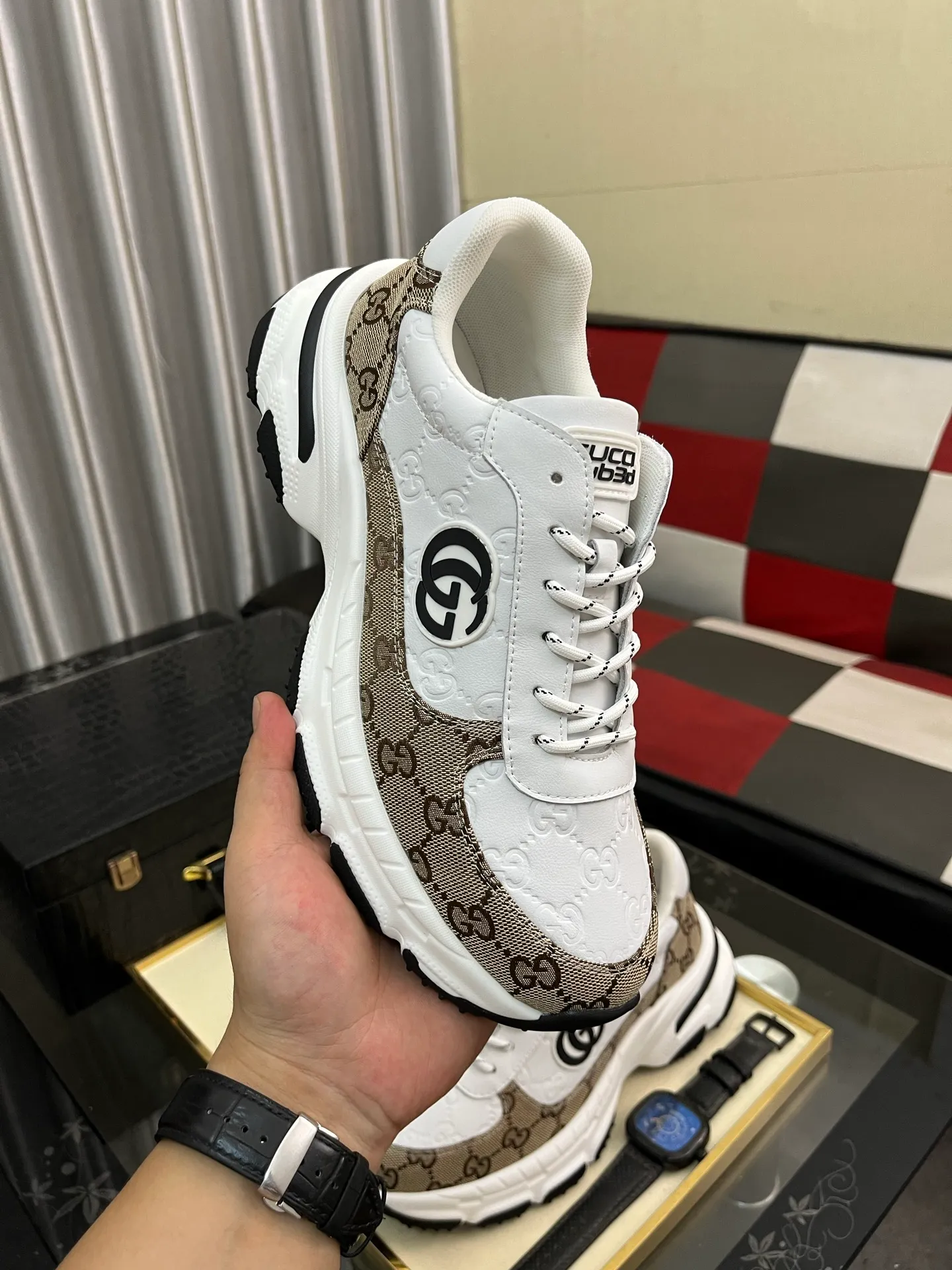 Men's Men's Shoes 💰458⌚️⌚️【GUCCI】Gucci men's latest white shoe series casual shoes! The official website is built 1:1. Upper: Made of imported cowhide, with electric embroidery ➕Inner lining: Made of high-quality first-layer pigskin, soft and comfortable. Picky material selection and exquisite workmanship give you the best enjoyment. Size: 38-44. 3️⃣colors available